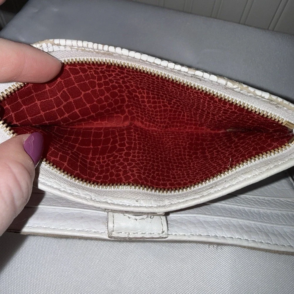 Hammitt 110 North Soft Leather Bifold Long Wallet White Crackle Gold Hardware - Picture 8 of 14